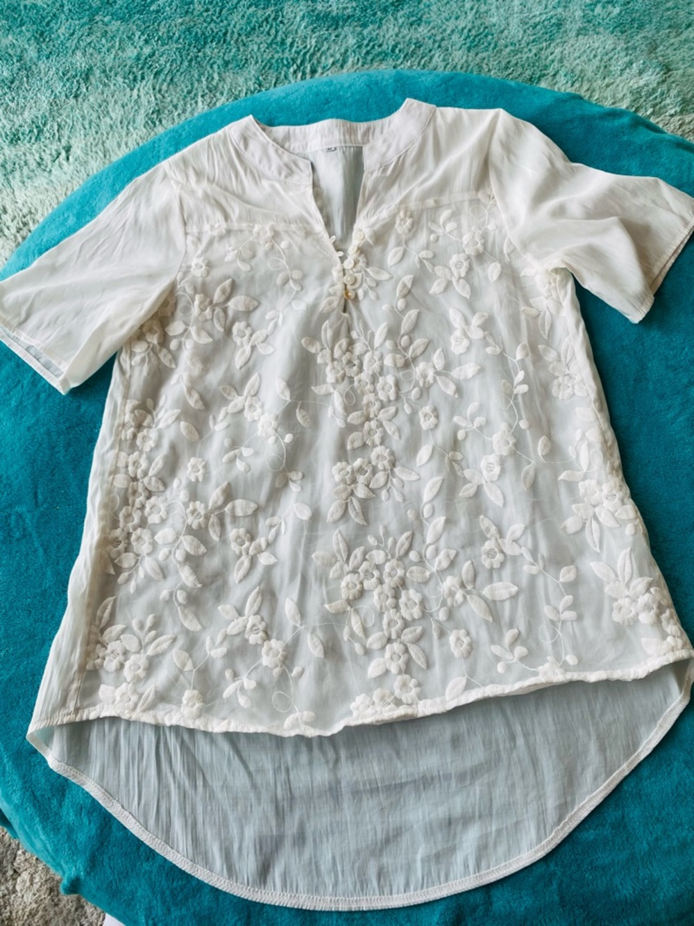 Women's white Floral Embroidered Short Sleeve Tunic